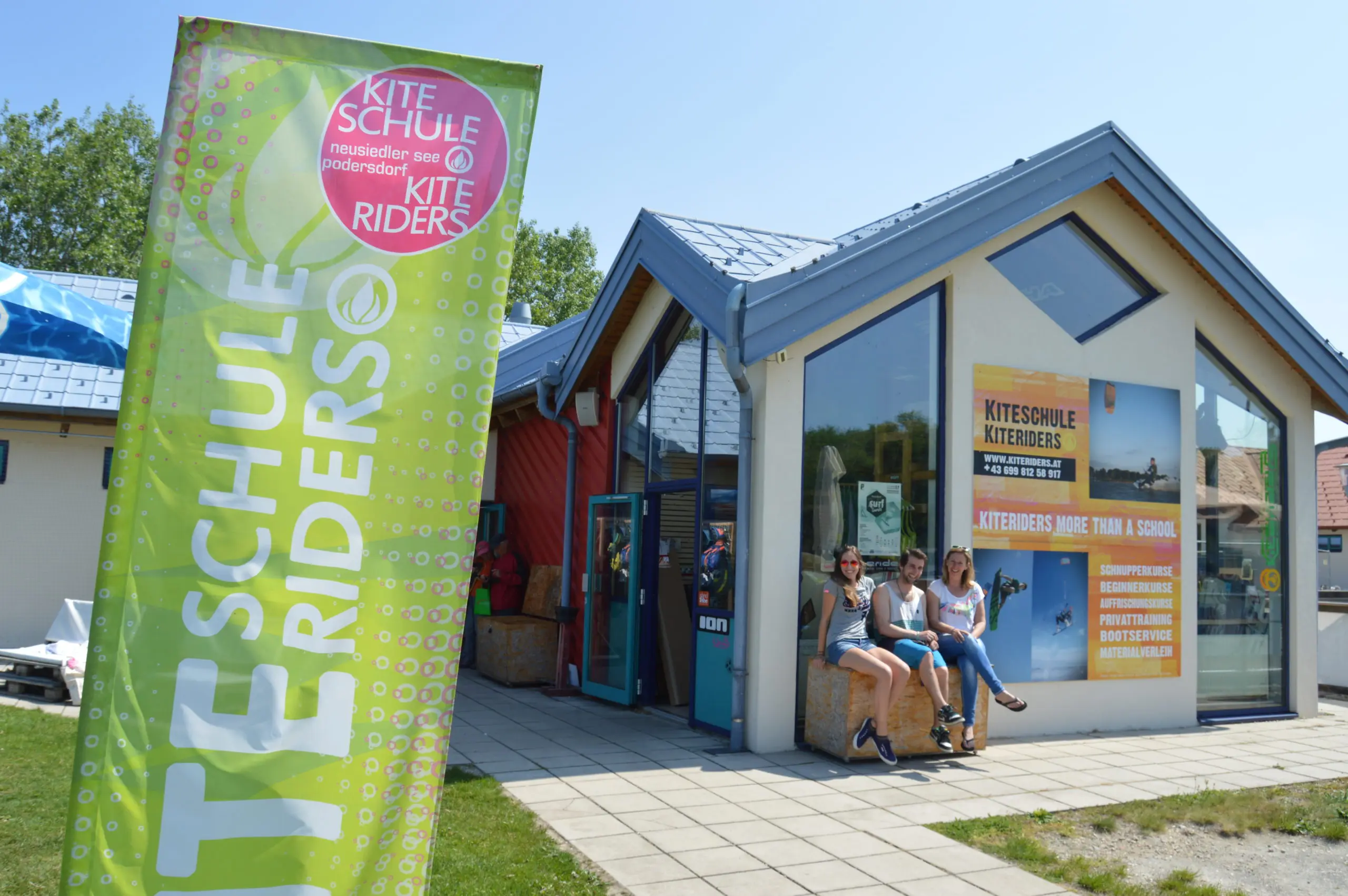 Eingang der Kiteschule